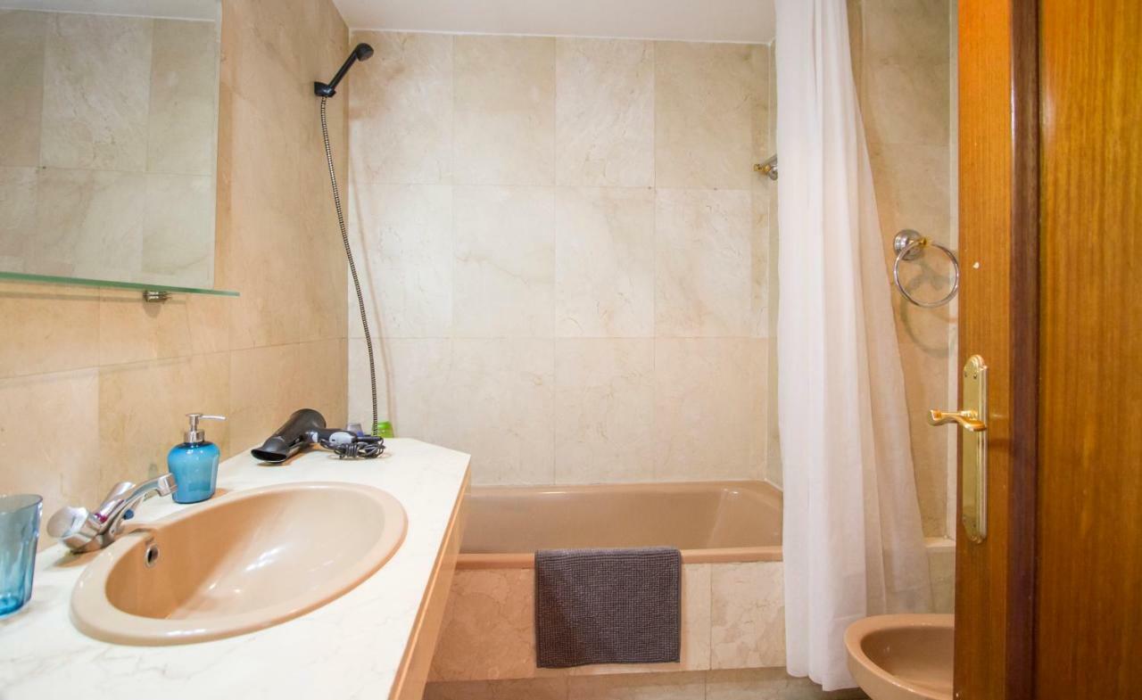 Piso Confortable Y Muy Luminoso Con Parking Apartamento Madrid
